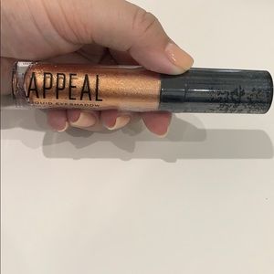 APPEAL liquid eyeshadow in rose gold